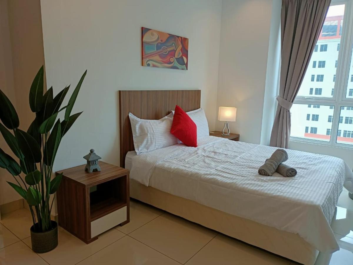 Family Suites At Mansion One By Maj George Town Dış mekan fotoğraf