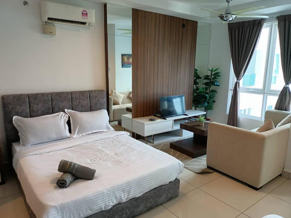 Family Suites At Mansion One By Maj George Town Dış mekan fotoğraf