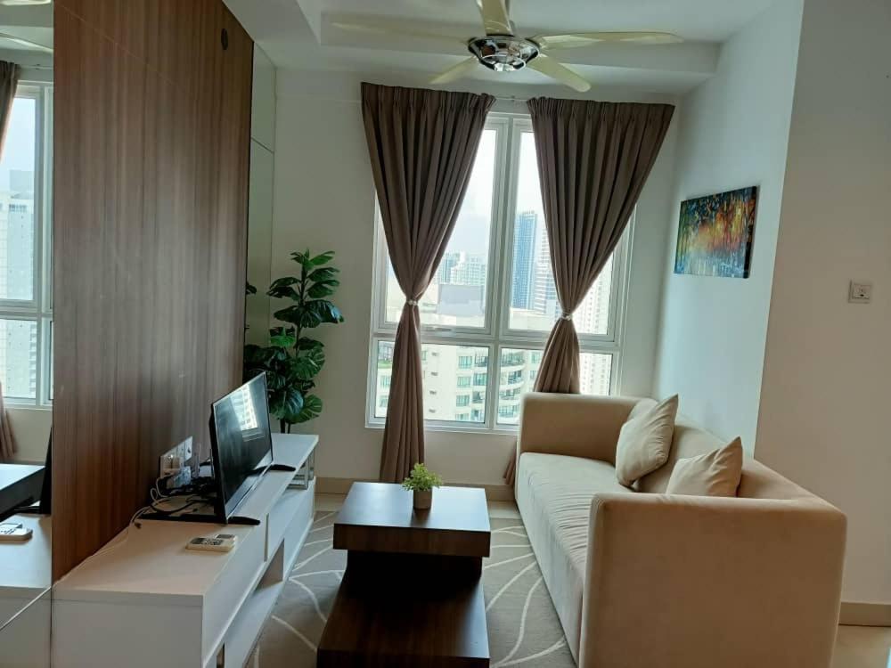 Family Suites At Mansion One By Maj George Town Dış mekan fotoğraf