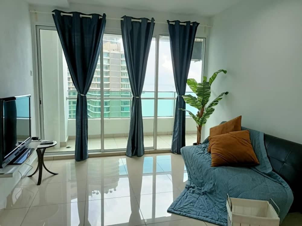 Family Suites At Mansion One By Maj George Town Dış mekan fotoğraf