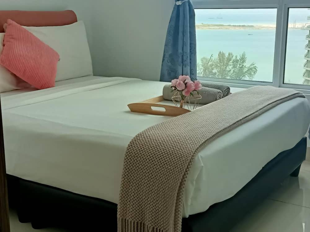 Family Suites At Mansion One By Maj George Town Dış mekan fotoğraf