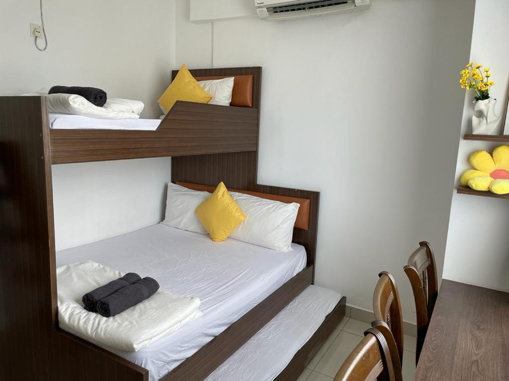 Family Suites At Mansion One By Maj George Town Dış mekan fotoğraf